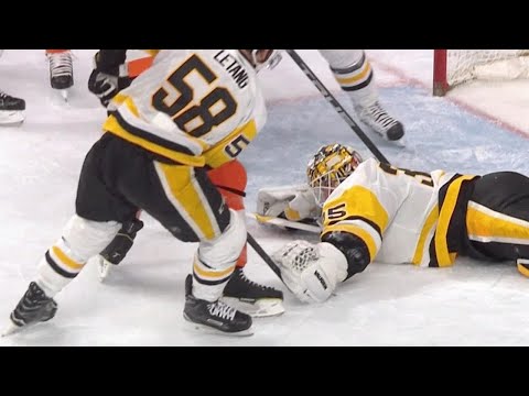 Video: Penguins’ Tristan Jarry exits game with wrist injury