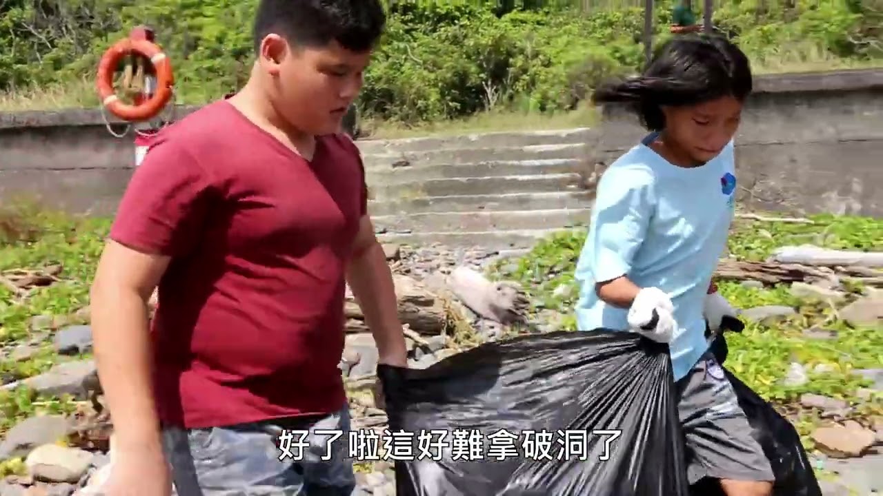 大溪國小游聖薇老師推廣減塑、帶學生淨灘