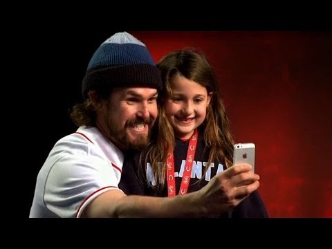 Video: Sam LeCure snaps a selfie with a young Reds fan