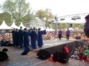 Tijdens de opening van het 5e seizoen op het Vrijthof in Maastricht bracht Duo X-Elle het nieuwe verrassende nummer van Noel Fabry Met diech wél iech oetgaon!