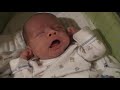bebe pujando