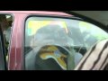 Tremendo choque por usar celular SPOT TV INGLATERRA