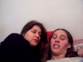 Besos lesbicos en la cama