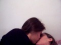 Besos lesbicos en la cama