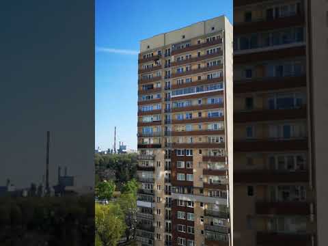 Warszawa: dwie osoby wyskoczyły z 20. piętra. Wszystko się nagrało.