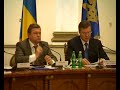 Янукович и Голенко. Синхронное ковыряние в ушах