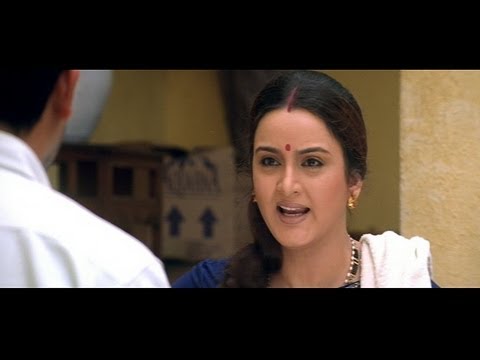 Comedy scene - Arshad Warsi tells Farah that Paresh Rawal is getting Married (Hulchul)