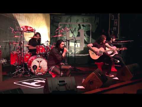 hangar - Artist: Hangar Music: Solitary Mind (Priester, Mello, Laguna, Martinez, Vieira) Album: DVD - Haunted by your Ghosts in Ijuí - RS Accoustic, but plugged In an...