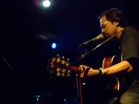 Noel Cabangon at 70s Bistro, Quezon ...