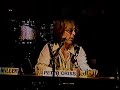peter criss answering the fans` questions about his career in kiss  and 88`s version of beth.
this was filmed in 1995 burbank, california.