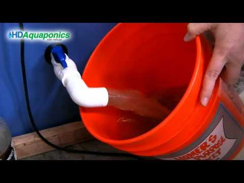 how to fertilize aquaponics