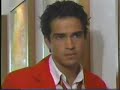mia esta llorando y miguel la ve pero cambian el tema