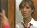Mia esta llorando y Miguel la ve pero cambian el tema