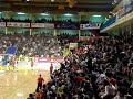 la afición de valladolid hace la ola en el partido de españa