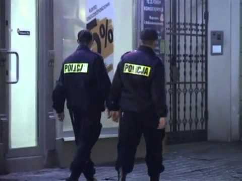 Pako ziomek Waszk G zrobił Klip! (Życie ostre jak maczeta) ZOBACZ!! Pako - Ziomek który wystąpił w klipie Waszki G "Życie ostre jak maczeta"...Tak to ten sam który tak energicznie wymachiwał rękoma za waszką i miał swoją kwestię na końcu klipu :)