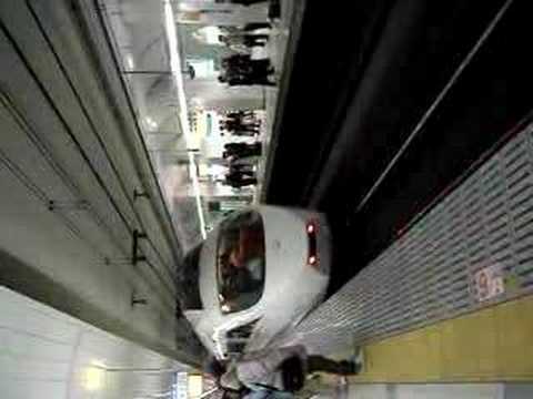 小田急ロマンスカー　町田駅