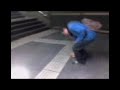 Xutando la cabeza de un muñeco Xutando la cabeza de un muñeco
