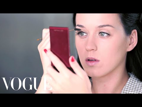 Katy Perry se muestra sin maquillaje para revista Vogue