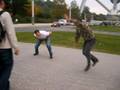 master ChiuChiLing devant L'atomium