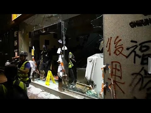 China: Vermummung trotz Verbot in Hongkong - Peking w ...