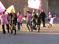 animations lors du match de top 14 opposant albi � paris le 02.02.08. d�fil� dans albi avec les supporters albigeois et parisiens. voitures de collection au stadium. blachu et les abeilles. tr�s beau match, le sporting club albigeois a montr� ses valeurs !