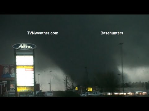 Videos - One of the most intense, up-close tornado videos I have ever seen! Footage of the Hattiesburg, EF4 tornado on February 10, 2013, as BaseHunters chaser Scott ...