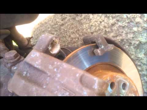 how to bleed brakes on a vectra c