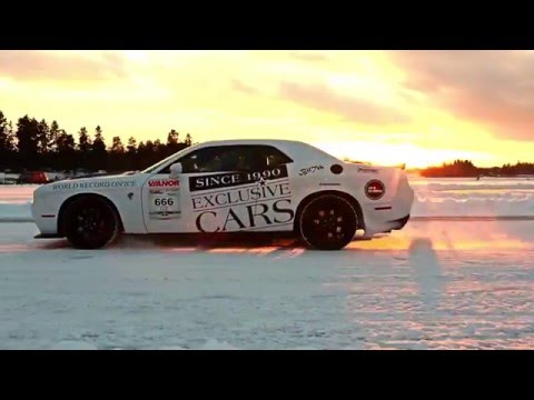 Dodge Challenger SRT Hellcat impone récord en una pista de hielo