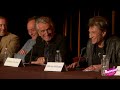 johnny hallyday � la tour eiffel - le mensuel johnny hallyday en conf�rence de presse et en concert priv� au premier �tage de la tour eiffel � paris le 3 d�cembre 2011. pr�sentation de sa tourn�e mondiale 2012 avec en premi�re partie, louis bertignac.