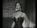 aqui carmen sevilla, esta guuapisima y jovencita y canta muy bien