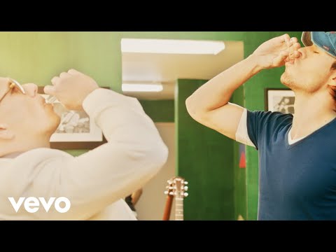Enrique Iglesias y Pitbull presentan 'Let Me Be Your Lover'