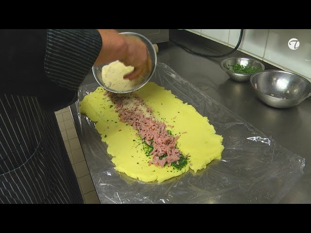 Kartoffelroulade mit Schinken-Kräuterfüllung | Beilage zu Fleischgerichten