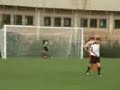 rigore sbagliato in pieno . Risate!