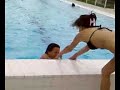 a la piscine a la piscine