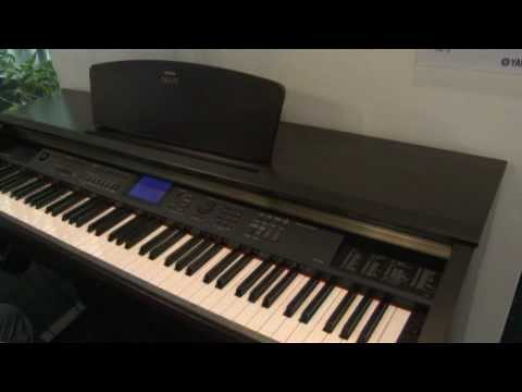 YDP V240 - Produkt Präsentation des Digital Piano Arius/YDP V240 auf der Musikmesse Frankfurt 2010.