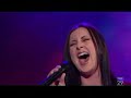 Carly sings Gaelic Carly sings Gaelic