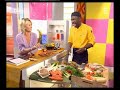 sophie davant aime la banane...et elle le montre.