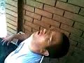 jajajaja los extraños ruidos k produce el puños de luis al quedarse dormido en una silla xD