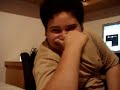 Pinguim vendo video assustador..=) Pinguim vendo video assustador..=)