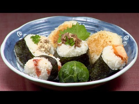 onigiri - Ingredients for Onigiri (7 kinds of onigiri) 360ml Rice (1½ cups) 50ml 10% Salt Water (1¾ fl oz) 2 sheets of Toasted Nori Seaweed Lightly-Salted Salmon Fille...
