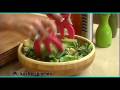 videos de Gadget GalÂ® shows great tools for tossing salads