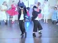 Me (Caty) and Francisca Lima a dançarmos Michael Jackson! Não eramos profissionais na matéria, mas divertimo-nos muito! lolI hope you like it!2006(Sublinho que foi DÉBORA GONÇALVES quem me obrigou a colocar este video!)lol