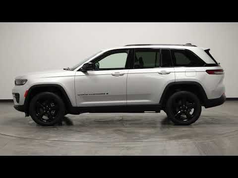 Used 2023 Silver Zynith Jeep Altitude X image 1