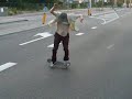 Elan demonstreert zijn nieuwste skatetrick- half vijf sochtends- brak- Centraal station