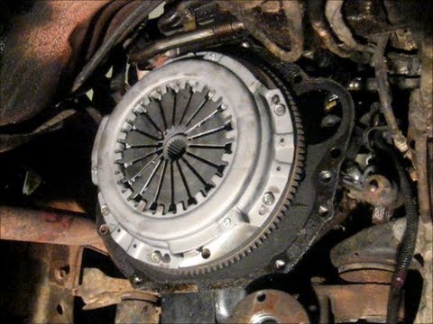 how to bleed toyota hilux clutch