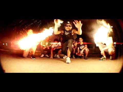 bambax - videoclip vuelo recto extraido del disco oro negro. artista bambax,video lowriderstudio,hip-hop santander,mogro,torrelavega.