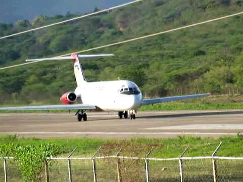 dc9 - Que lastima , tal vez no vuelva a verlos por aqui, este avion despega del aeropuerto