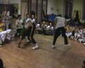 portes ouvertes du 4 au 9 f�vrier 2008.
jeu entre prof jilo (danemark) et formado thiago (senzala de santos)
un avant-go�t du festival les 16, 17 et 18 mai 2008 � saint etienne!
www.senzalasaintetienne.com