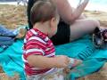 videos de Baby Playing in the Waimea Sand