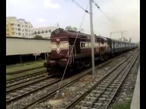 how to reach ujjain by train
